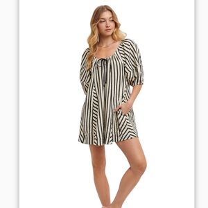 NWT Black Striped Half Sleeve Tie Detail Dress Size Small